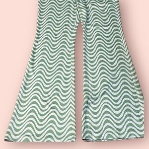 🆕Retro Style elodie Green Wavy Striped Bell Bottom Stretch Knit Pants GROOVY